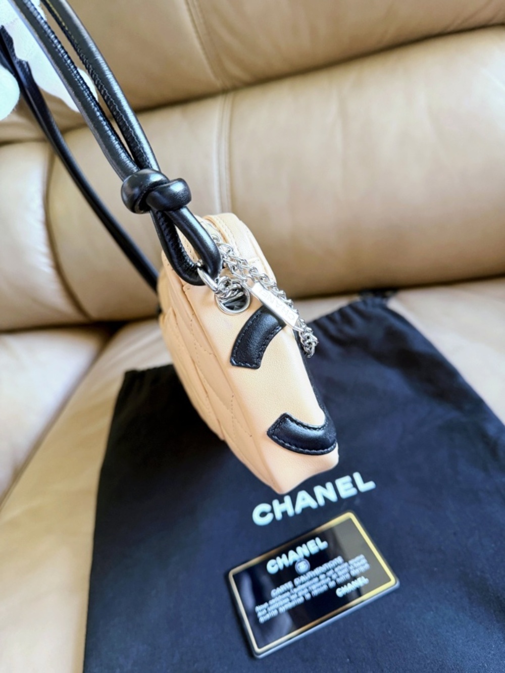 Chanel Classic CC Logo Cambon Pochette Quilted Leather Small Shoulder Bag Black - Picture 3 of 15